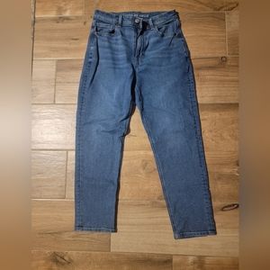 Mom jeans dark wash size 8 American eagle